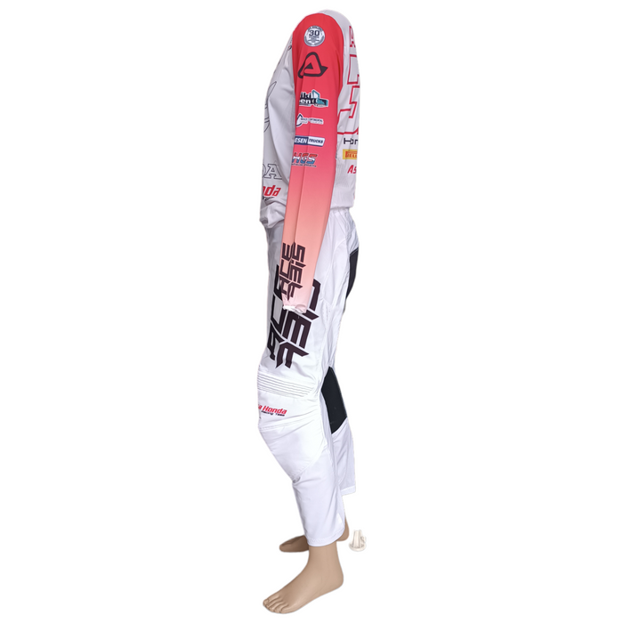 Set Hose + neue originale Shirt, kommt aus Überproduktion von Delvintor Alfarizi Hondax